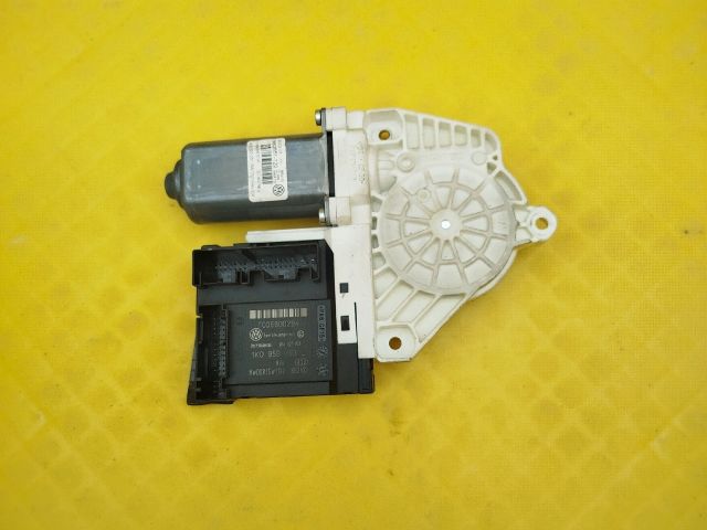 bontott VW PASSAT B6 Bal első Ablakemelő Motor