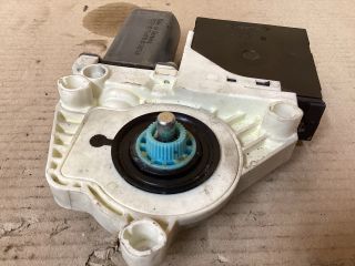 bontott VW PASSAT B6 Bal első Ablakemelő Motor