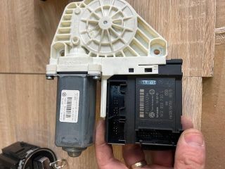 bontott VW PASSAT B6 Bal első Ablakemelő Motor