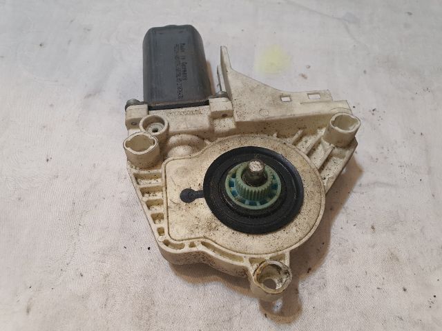 bontott VW PASSAT B6 Bal első Ablakemelő Motor