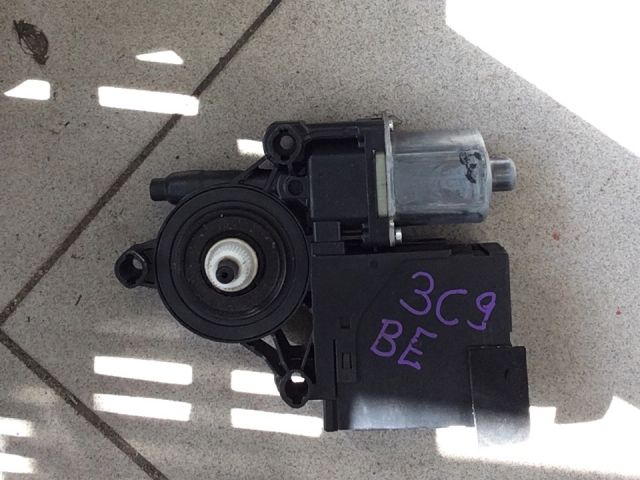 bontott VW PASSAT B6 Bal első Ablakemelő Motor