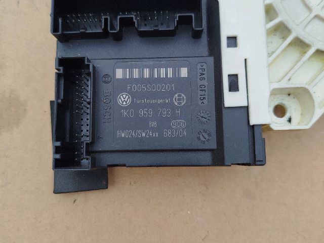 bontott VW PASSAT B6 Bal első Ablakemelő Motor