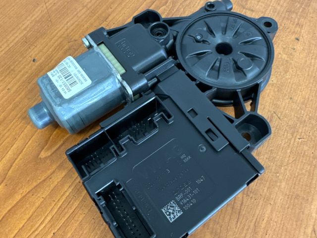 bontott VW PASSAT B6 Bal első Ablakemelő Motor