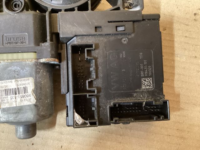 bontott VW PASSAT B6 Bal első Ablakemelő Motor