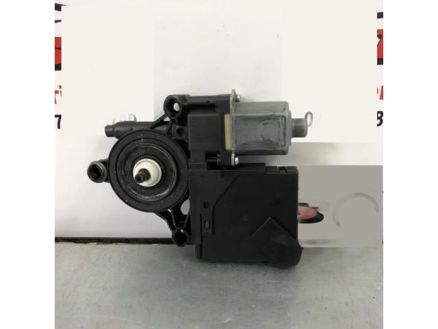 bontott VW PASSAT B6 Bal első Ablakemelő Motor