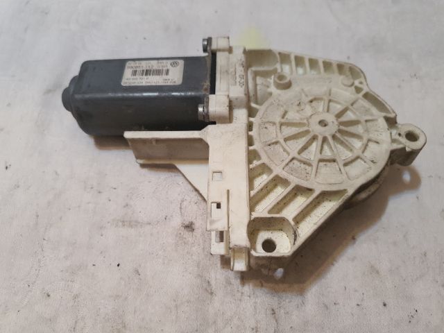 bontott VW PASSAT B6 Bal első Ablakemelő Motor