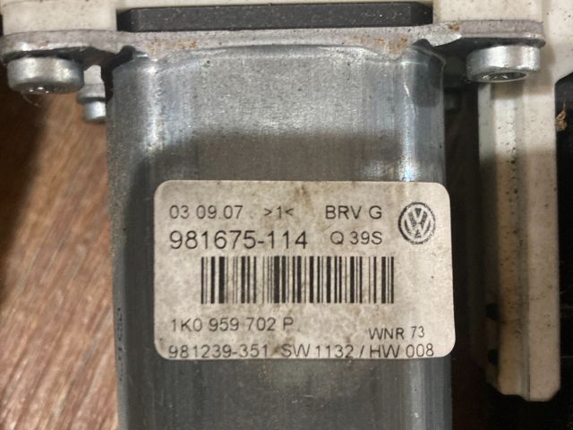 bontott VW PASSAT B6 Bal első Ablakemelő Motor