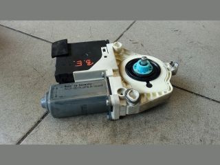 bontott VW PASSAT B6 Bal első Ablakemelő Motor