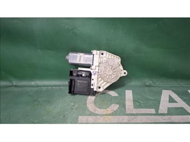 bontott VW PASSAT B6 Bal első Ablakemelő Motor