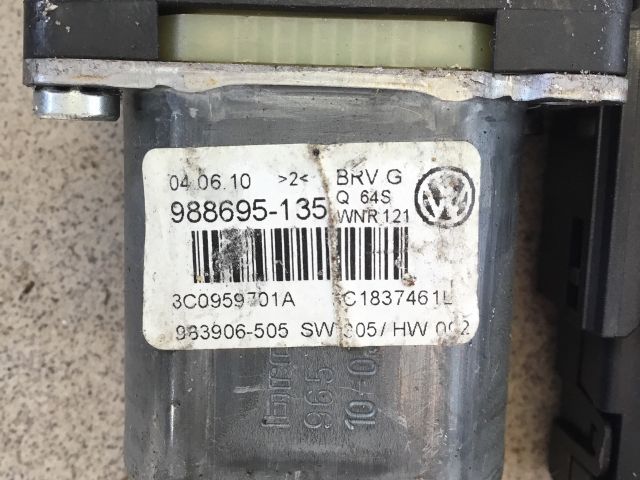 bontott VW PASSAT B6 Bal első Ablakemelő Motor