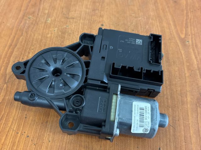 bontott VW PASSAT B6 Bal első Ablakemelő Motor