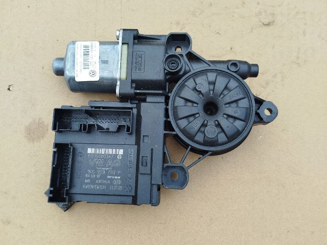 bontott VW PASSAT B6 Bal első Ablakemelő Motor