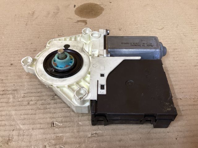 bontott VW PASSAT B6 Bal első Ablakemelő Motor