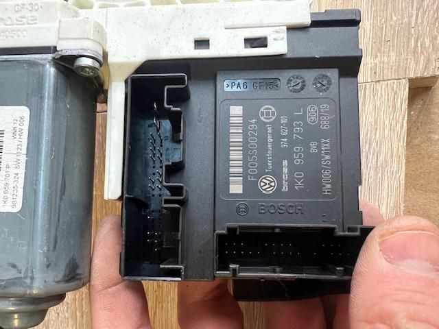 bontott VW PASSAT B6 Bal első Ablakemelő Motor