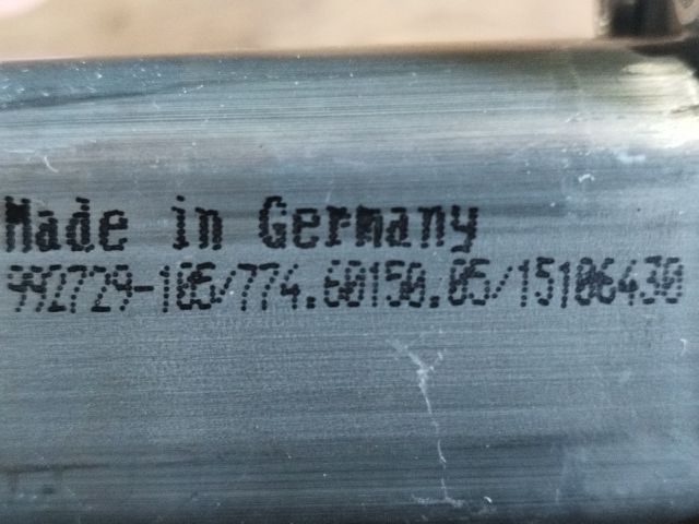 bontott VW PASSAT B6 Bal első Ablakemelő Motor