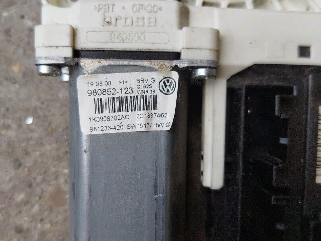 bontott VW PASSAT B6 Bal első Ablakemelő Motor