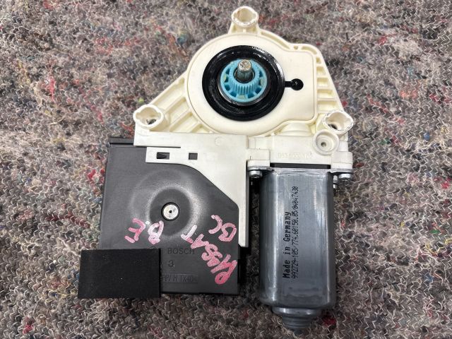 bontott VW PASSAT B6 Bal első Ablakemelő Motor