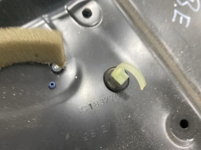 bontott VW PASSAT B6 Bal első Ablakemelő Szerkezet (Elektromos)