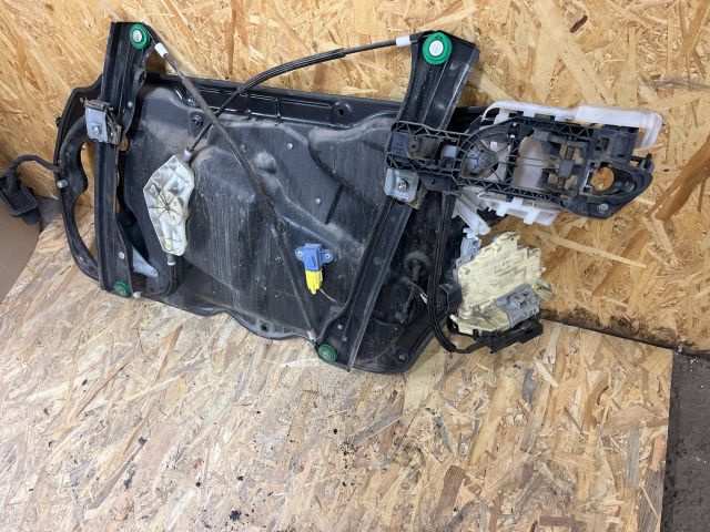 bontott VW PASSAT B6 Bal első Ablakemelő Szerkezet (Elektromos)