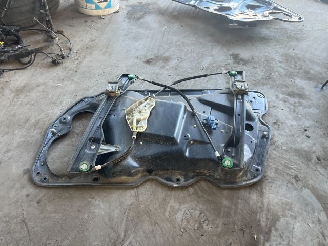 bontott VW PASSAT B6 Bal első Ablakemelő Szerkezet (Elektromos)