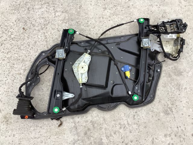 bontott VW PASSAT B6 Bal első Ablakemelő Szerkezet (Elektromos)