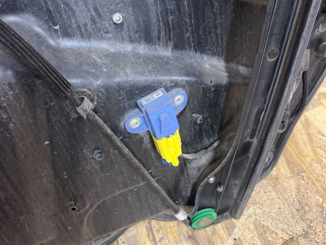 bontott VW PASSAT B6 Bal első Ablakemelő Szerkezet (Elektromos)