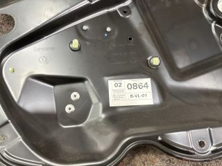 bontott VW PASSAT B6 Bal első Ablakemelő Szerkezet (Elektromos)