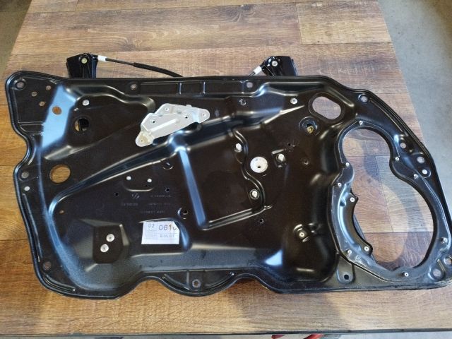bontott VW PASSAT B6 Bal első Ablakemelő Szerkezet (Elektromos)