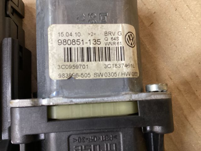 bontott VW PASSAT B6 Bal első Ablakemelő Szerkezet (Elektromos)