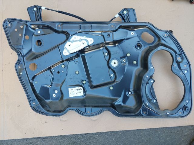 bontott VW PASSAT B6 Bal első Ablakemelő Szerkezet (Elektromos)