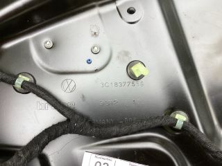 bontott VW PASSAT B6 Bal első Ablakemelő Szerkezet (Elektromos)