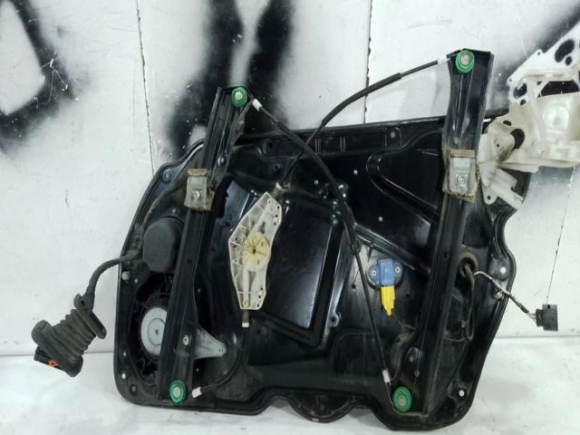 bontott VW PASSAT B6 Bal első Ablakemelő Szerkezet (Elektromos)