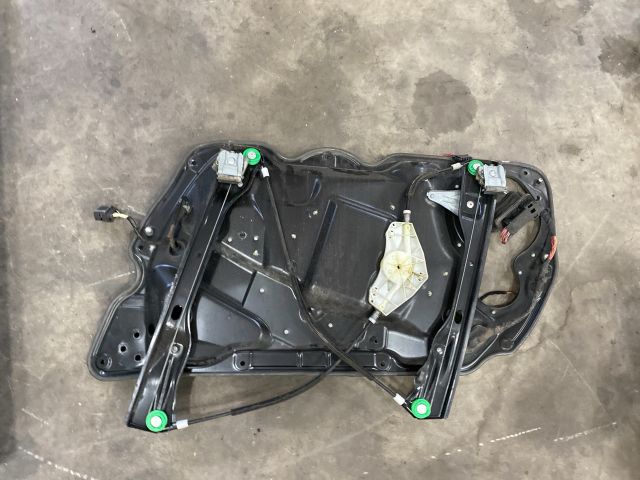 bontott VW PASSAT B6 Bal első Ablakemelő Szerkezet (Elektromos)