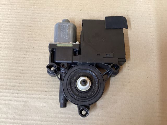 bontott VW PASSAT B6 Bal első Ablakemelő Szerkezet (Elektromos)