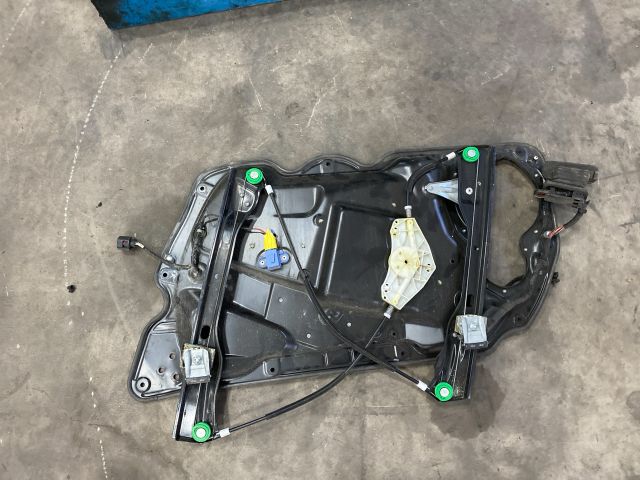 bontott VW PASSAT B6 Bal első Ablakemelő Szerkezet (Mechanikus)