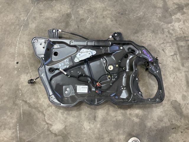 bontott VW PASSAT B6 Bal első Ablakemelő Szerkezet (Mechanikus)
