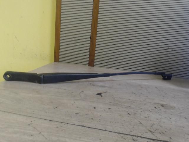 bontott VW PASSAT B6 Bal első Ablaktörlő Kar