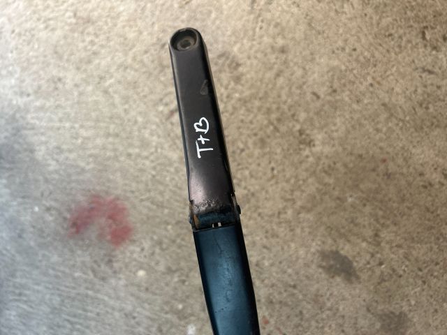 bontott VW PASSAT B6 Bal első Ablaktörlő Kar