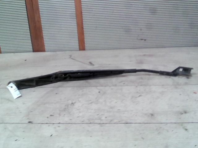 bontott VW PASSAT B6 Bal első Ablaktörlő Kar