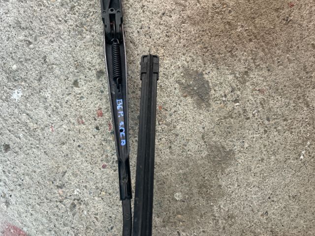 bontott VW PASSAT B6 Bal első Ablaktörlő Kar