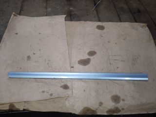 bontott VW PASSAT B6 Bal első Ajtó Díszléc