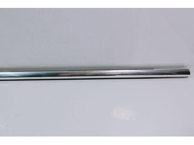 bontott VW PASSAT B6 Bal első Ajtó Díszléc