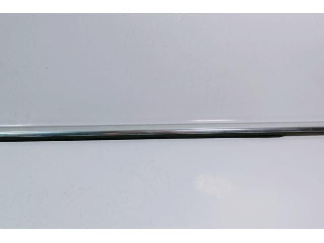 bontott VW PASSAT B6 Bal első Ajtó Díszléc