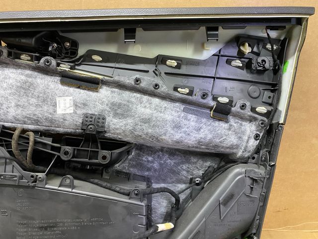 bontott VW PASSAT B6 Bal első Ajtó Kárpit