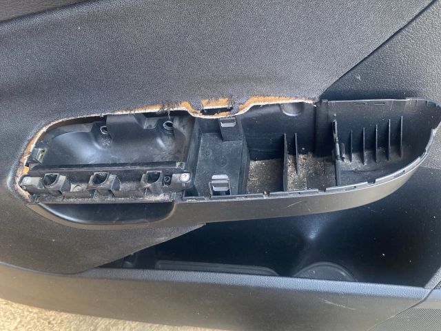 bontott VW PASSAT B6 Bal első Ajtó Kárpit