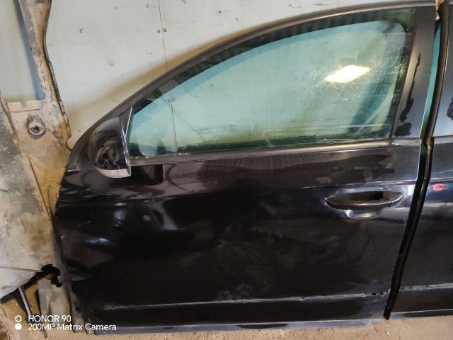 bontott VW PASSAT B6 Bal első Ajtó (Részeivel)