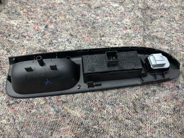 bontott VW PASSAT B6 Bal első Ajtóbehúzó