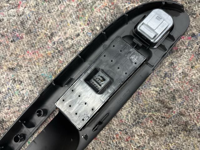 bontott VW PASSAT B6 Bal első Ajtóbehúzó