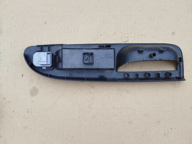 bontott VW PASSAT B6 Bal első Ajtóbehúzó