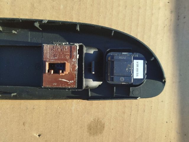 bontott VW PASSAT B6 Bal első Ajtóbehúzó